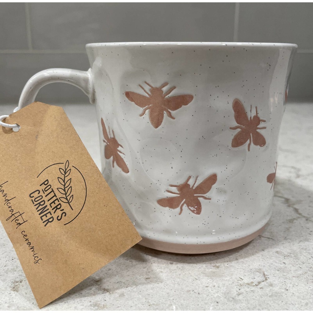 PINK BEES 16oz White Stoneware Coffee Mug The Potter’s Corner, New W/ Gift Tag